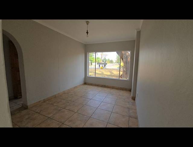 4 BEDROOM HOUSE FOR SALE IN THE ORCHARDS